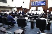 Reajuste salarial dos professores é aprovado na Assembleia Legislativa e segue para sanção
