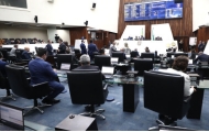 Reajuste salarial dos professores é aprovado na Assembleia Legislativa e segue para sanção