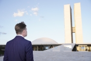 “É HORA DE SACUDIR O SENADO”