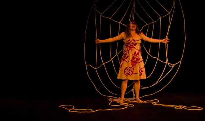 Cantagalo recebe espetáculo circense que combate o bullying nas escolas