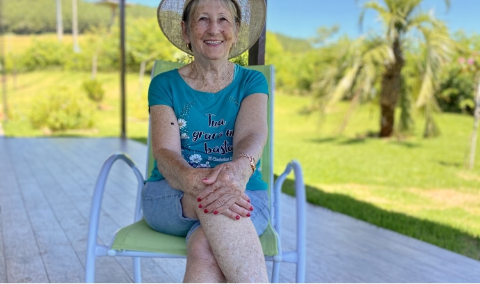 Cisão com um idioma arcaico une celebridades a dona Irene