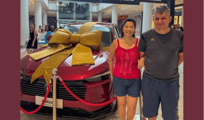 Cascavelense é contemplada em sorteio de carro zero do Catuaí Shopping