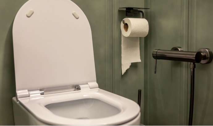 Rede de esgoto não é lixeira: descarte incorreto causa entupimentos e riscos ambientais