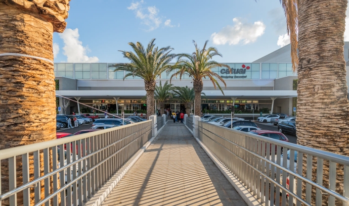 Catuaí Shopping Cascavel recebe exposição de carros clássicos