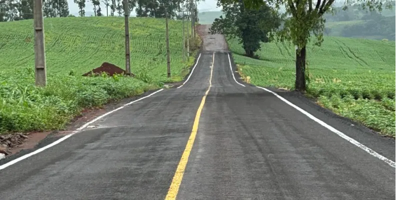 Itaipu entrega benfeitorias em estradas rurais em Novo Itacolomi (PR)