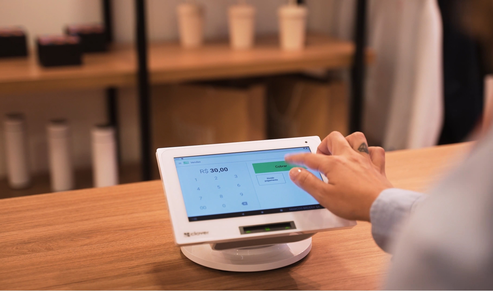 Clover: Sicredi disponibiliza solução de pagamento com gestão inteligente de PDV