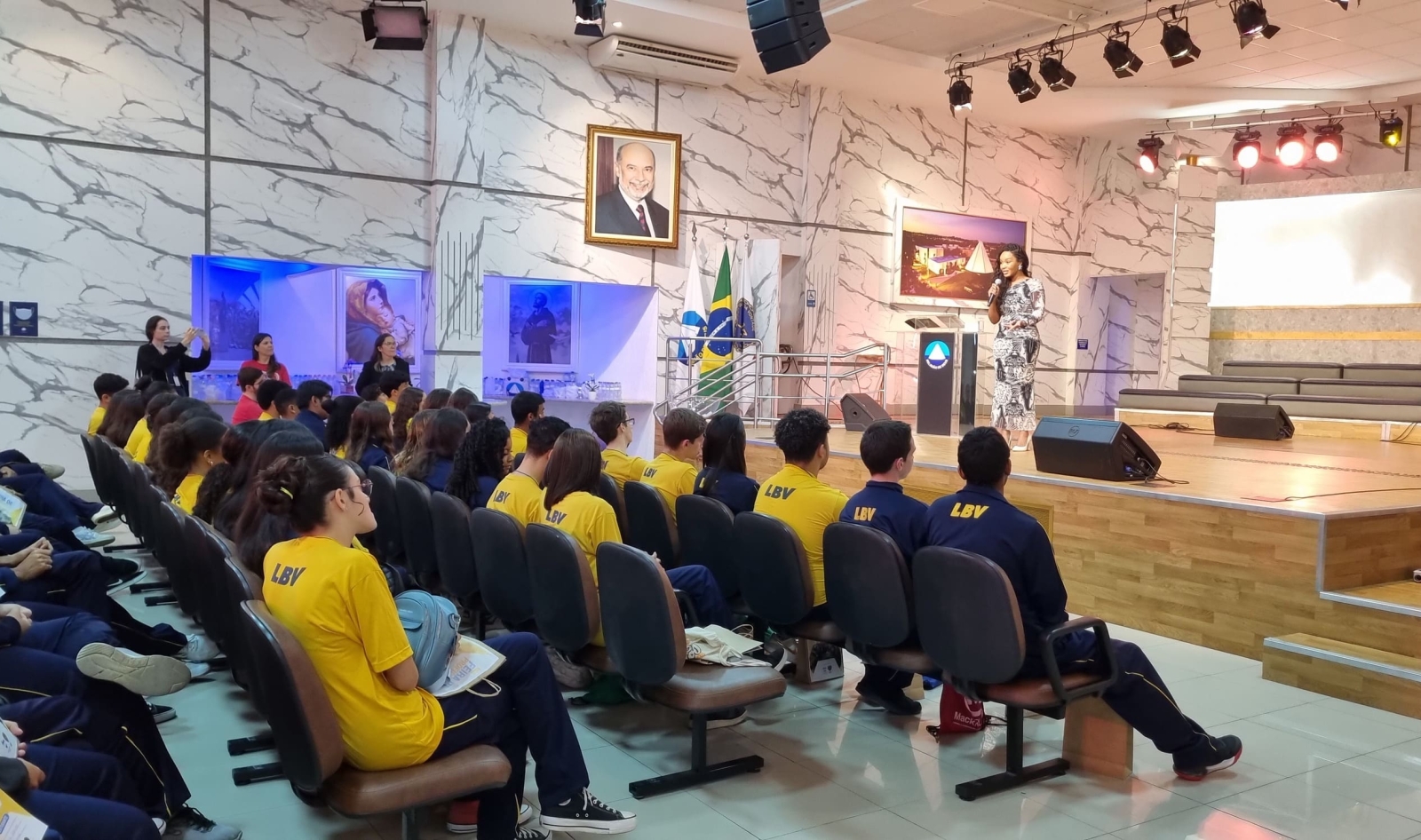 De aluna a atriz nas principais plataformas de streaming