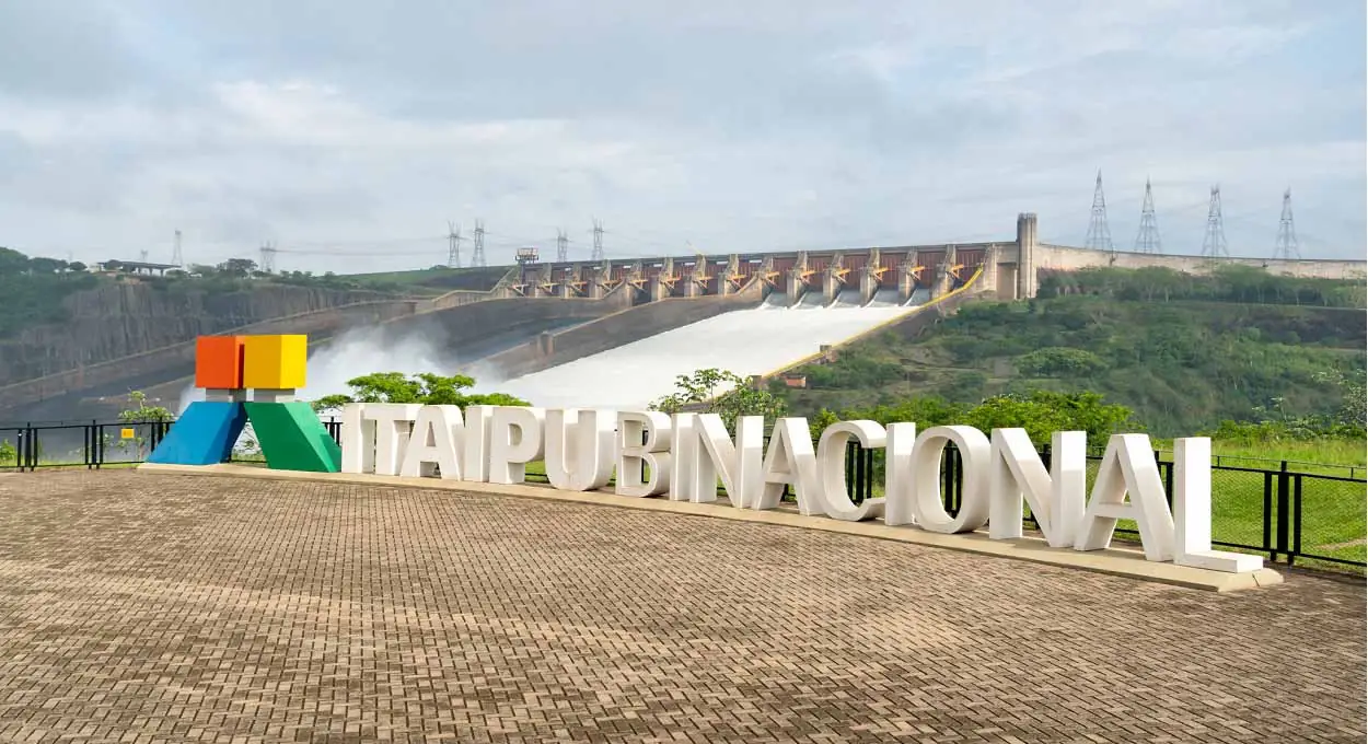 Itaipu e Petrobras assinam protocolo de intenções para desenvolvimento de tecnologias