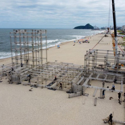 Maiores do que a edição passada, palcos do Verão Maior começam a ganhar forma