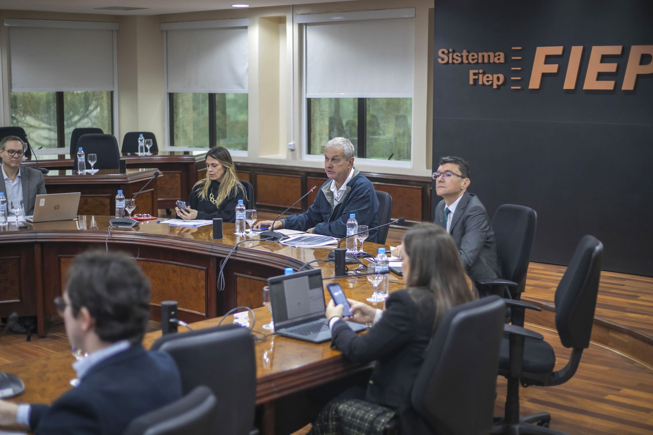 Conselho da Fiep debate desafios e avanços do mercado livre de energia