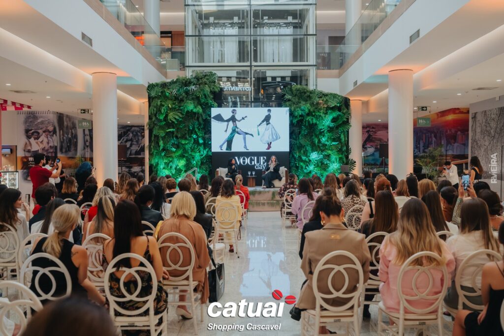 Glória Kalil reuniu grande público em talk sobre estilo e comportamento no Catuaí Shopping Cascavel